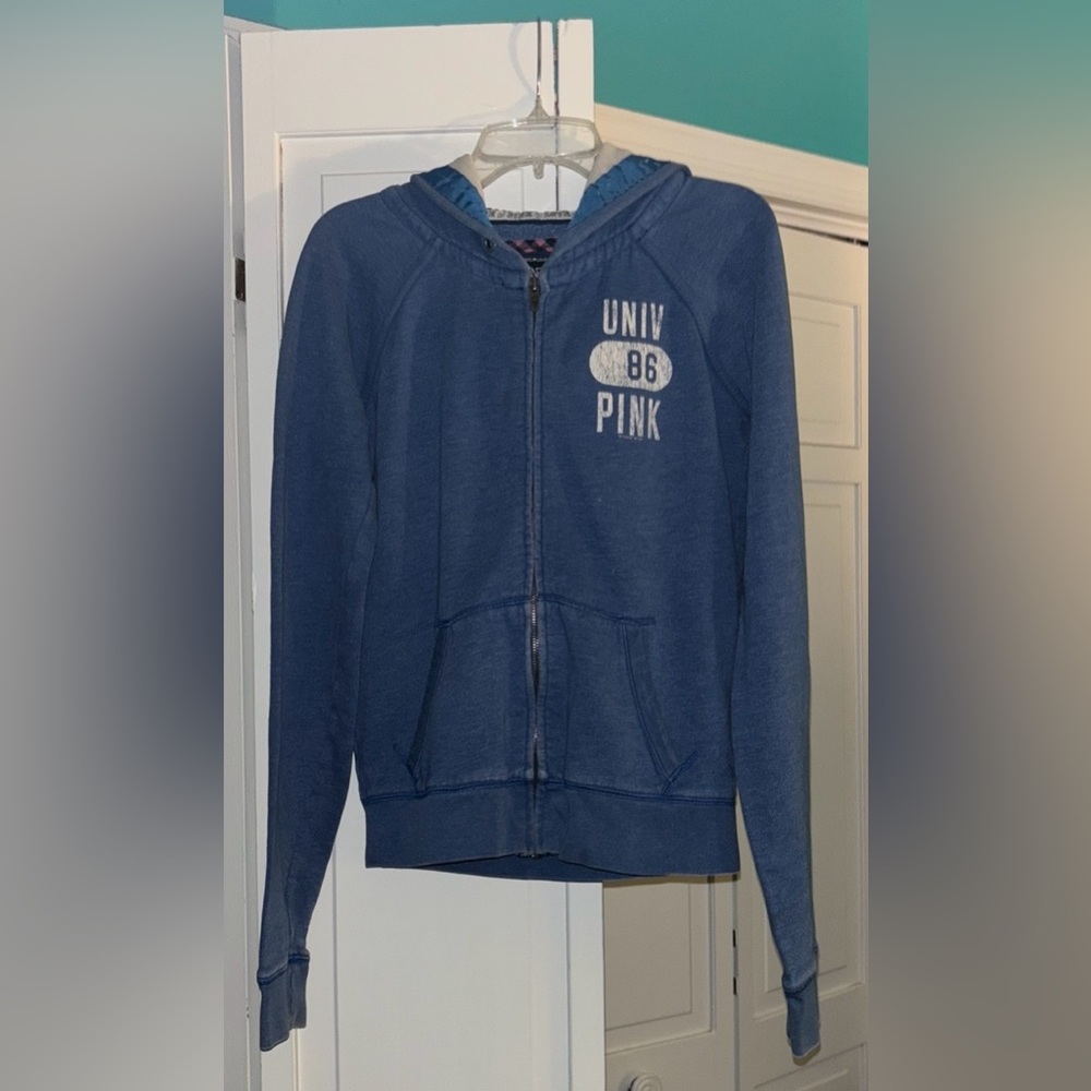 *SOLD* VS PINK vintage women’s full zip hoodie, size small